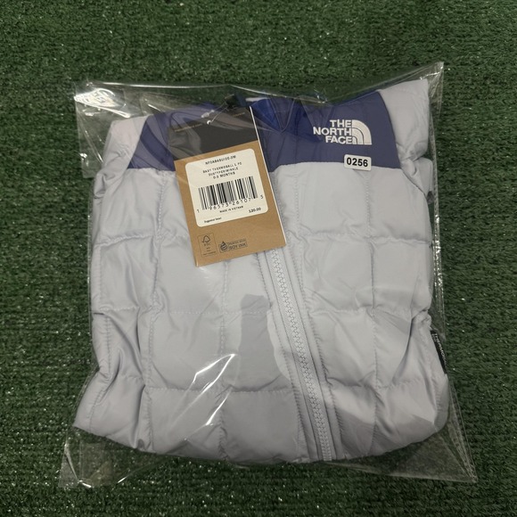 BNWT The North Face Baby ThermoBall One Piece Suit 0-3M Dusty Periwinkle Hooded - Picture 8 of 8